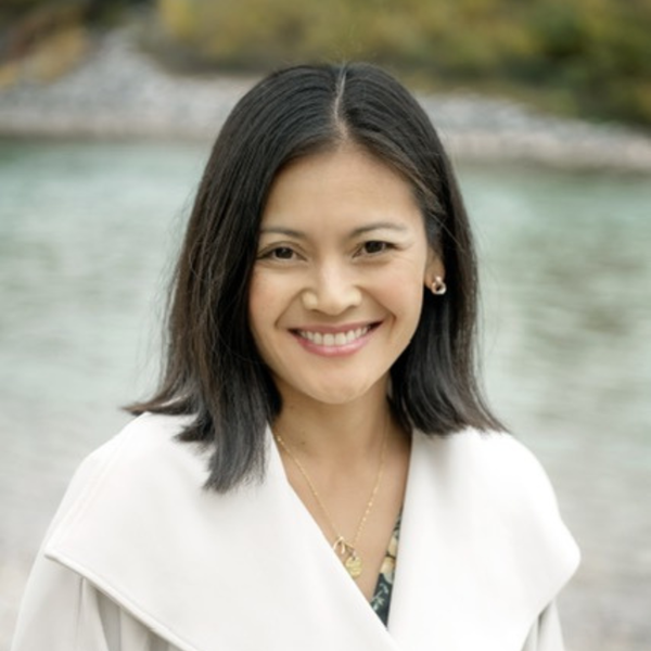 Elizabeth_website_headshot Elizabeth_website_headshot