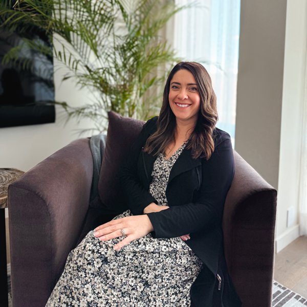 Kelly_website_headshot Kelly_website_headshot