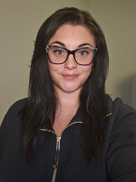 Danielle_website_headshot Danielle_website_headshot